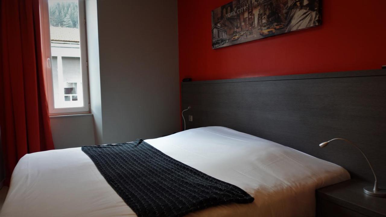 Hotel-Restaurant Des Voyageurs Le Cheylard Eksteriør bilde