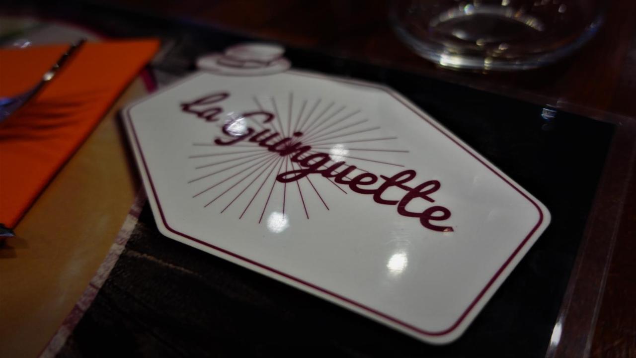 Hotel-Restaurant Des Voyageurs Le Cheylard Eksteriør bilde