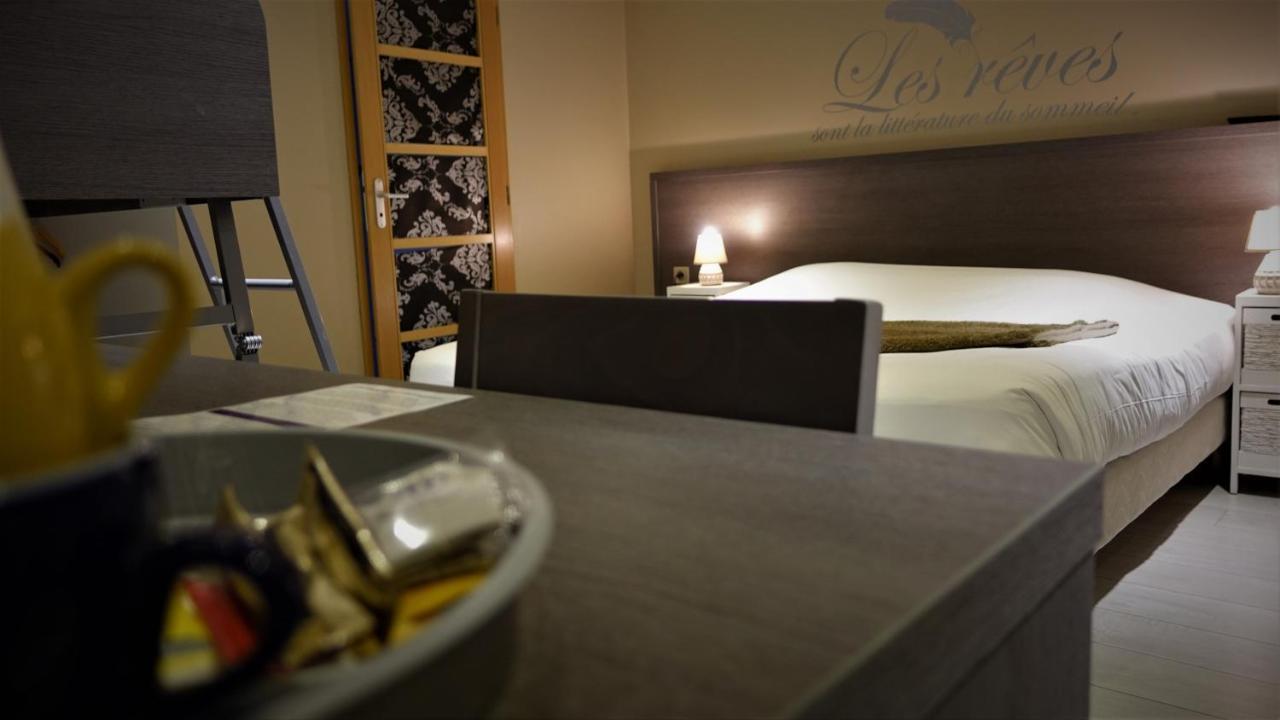 Hotel-Restaurant Des Voyageurs Le Cheylard Eksteriør bilde